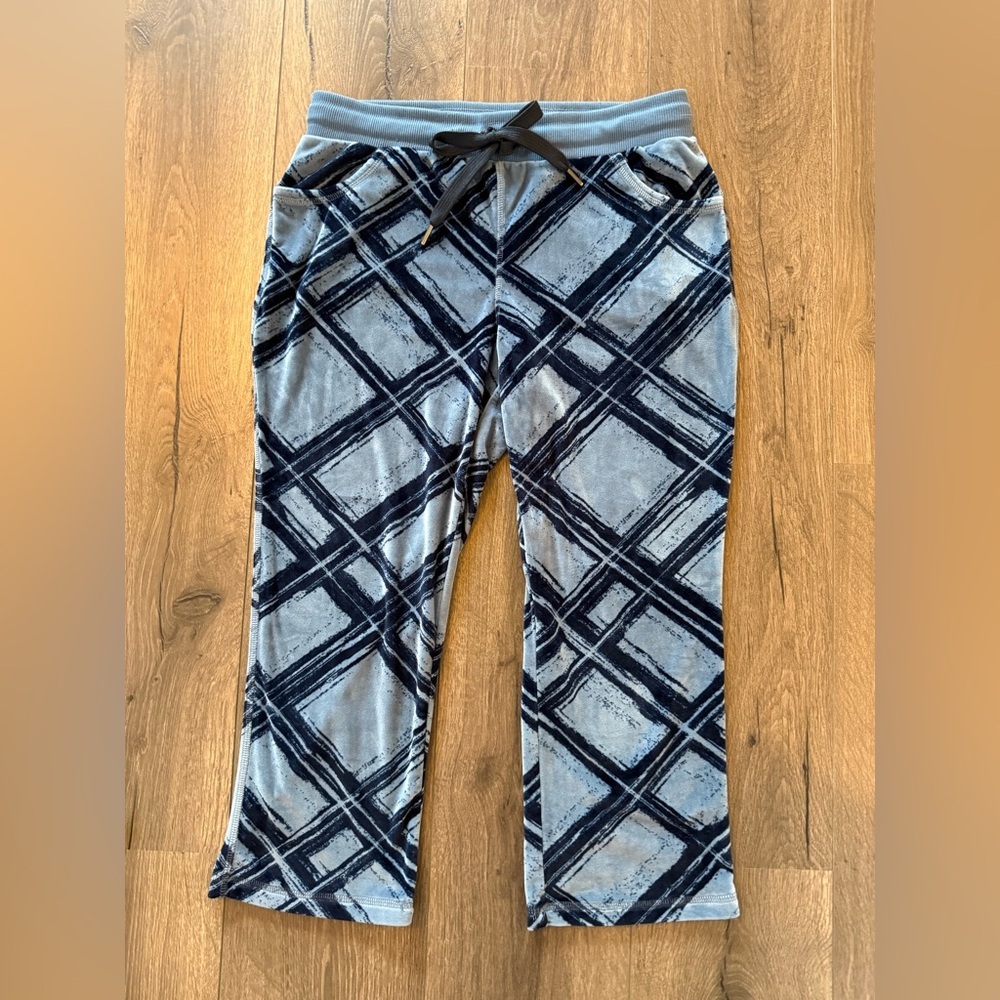 LuLaRoe Crystal Cozy Pant blue pattern Size medium